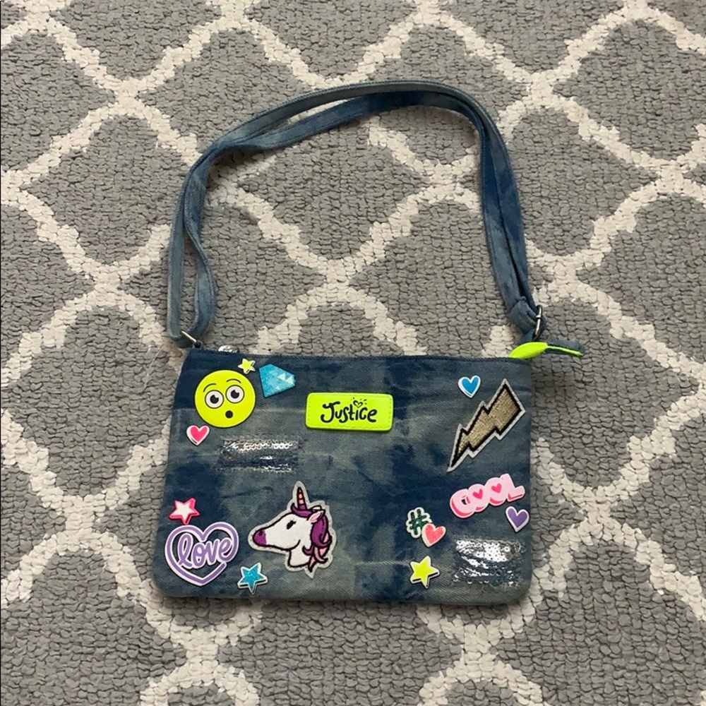 A cute justice crossbody purse! Great for kids!
